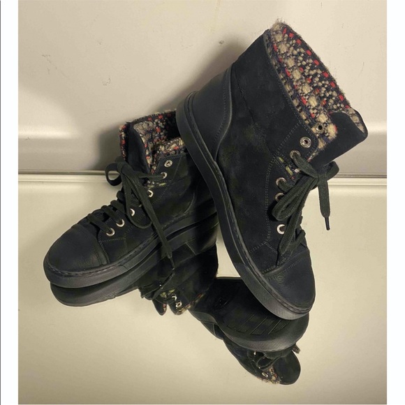 CHANEL Tweed and Suede Trainers - Picture 6 of 9